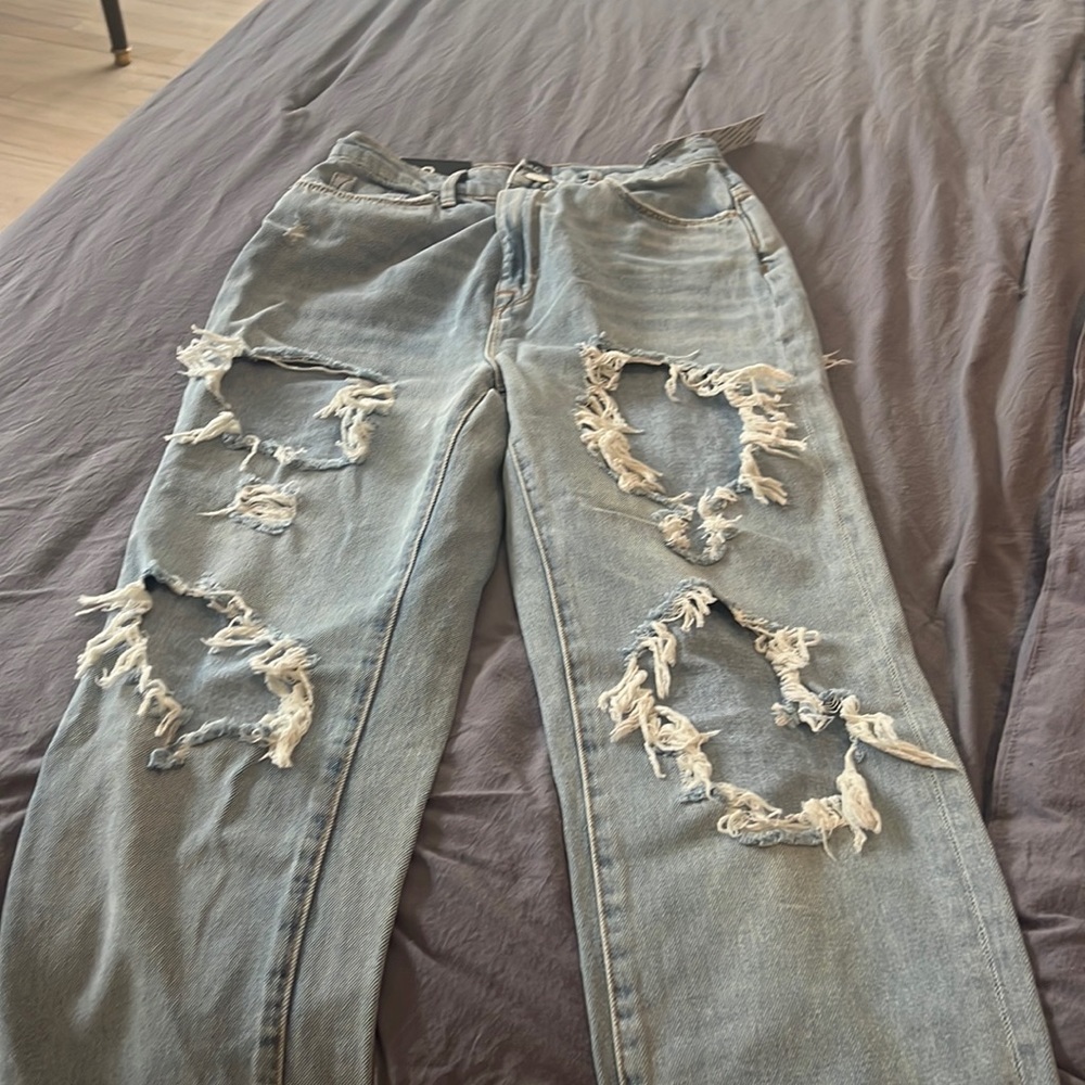 Urban outfitters mom high-rise jean size 26